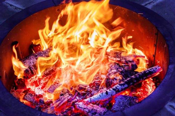 Choosing the Right Fire Pit for Your Home