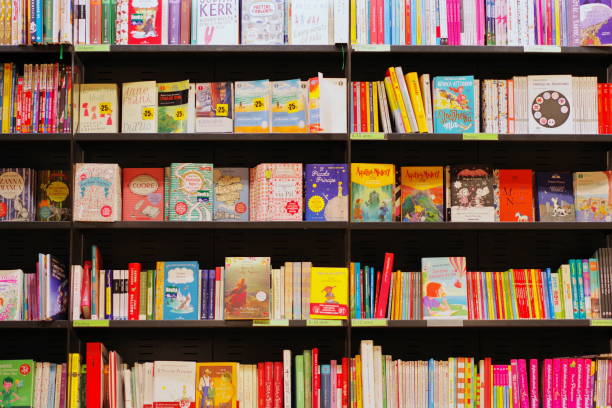 Choosing a Bookshelf for Kids