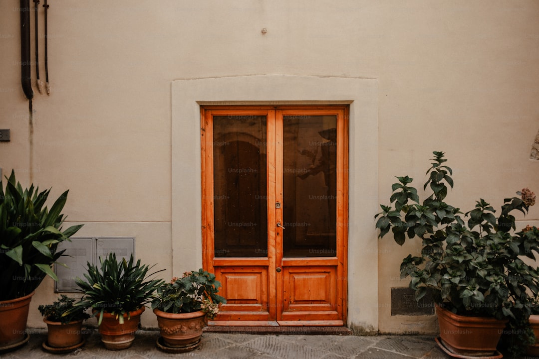 Reinventing Spaces with Door Handle DIY Projects