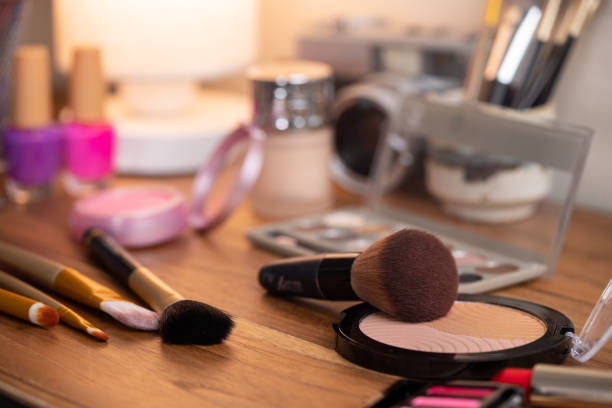 Makeup Vanities: DIY Projects for a Personalized Beauty Space
