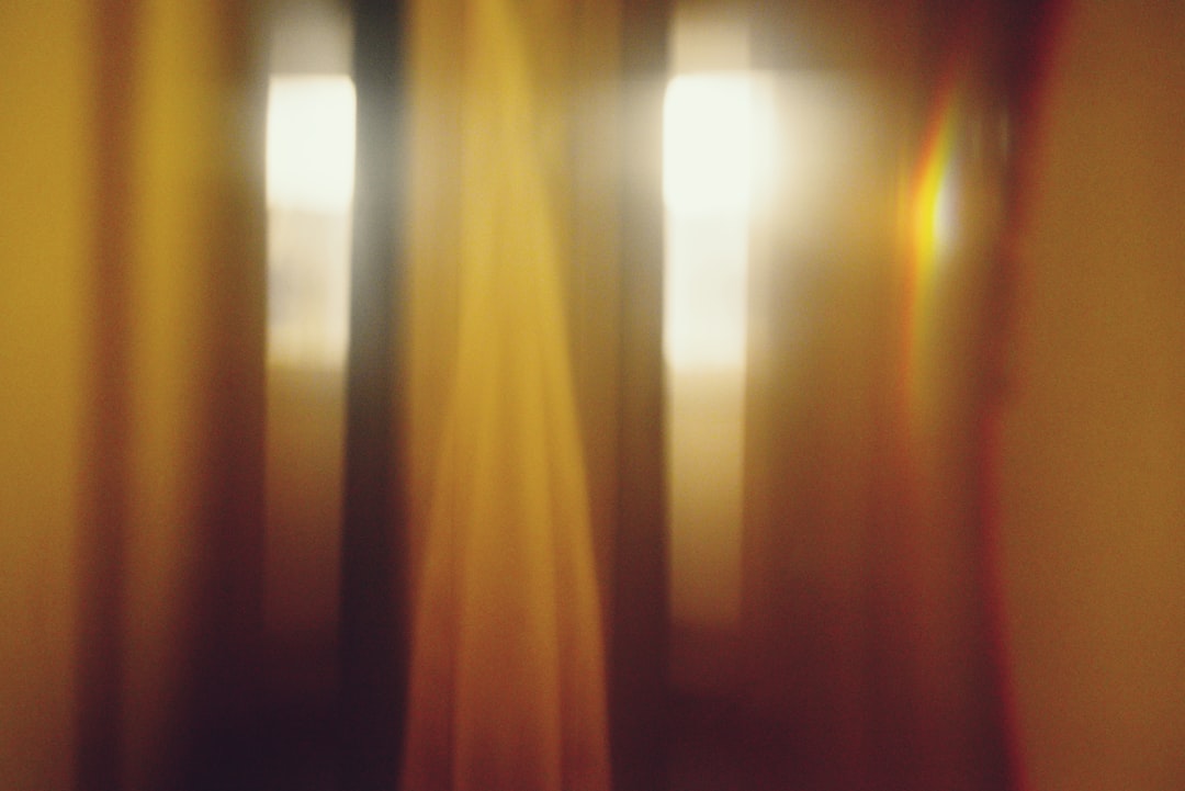 The Right Curtains and Drapes for Your Home