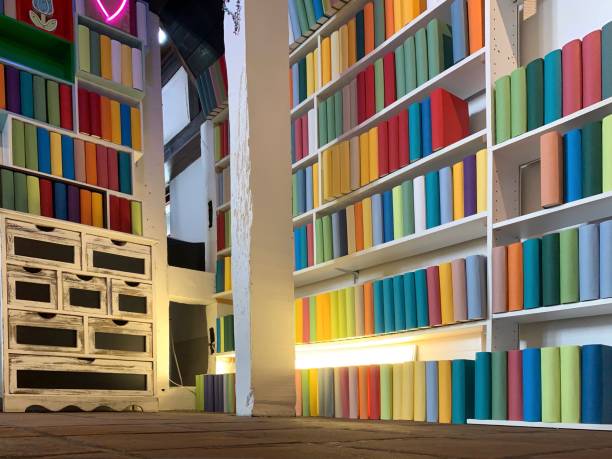 How to Build a Corner Bookcase: A Step-by-Step Guide