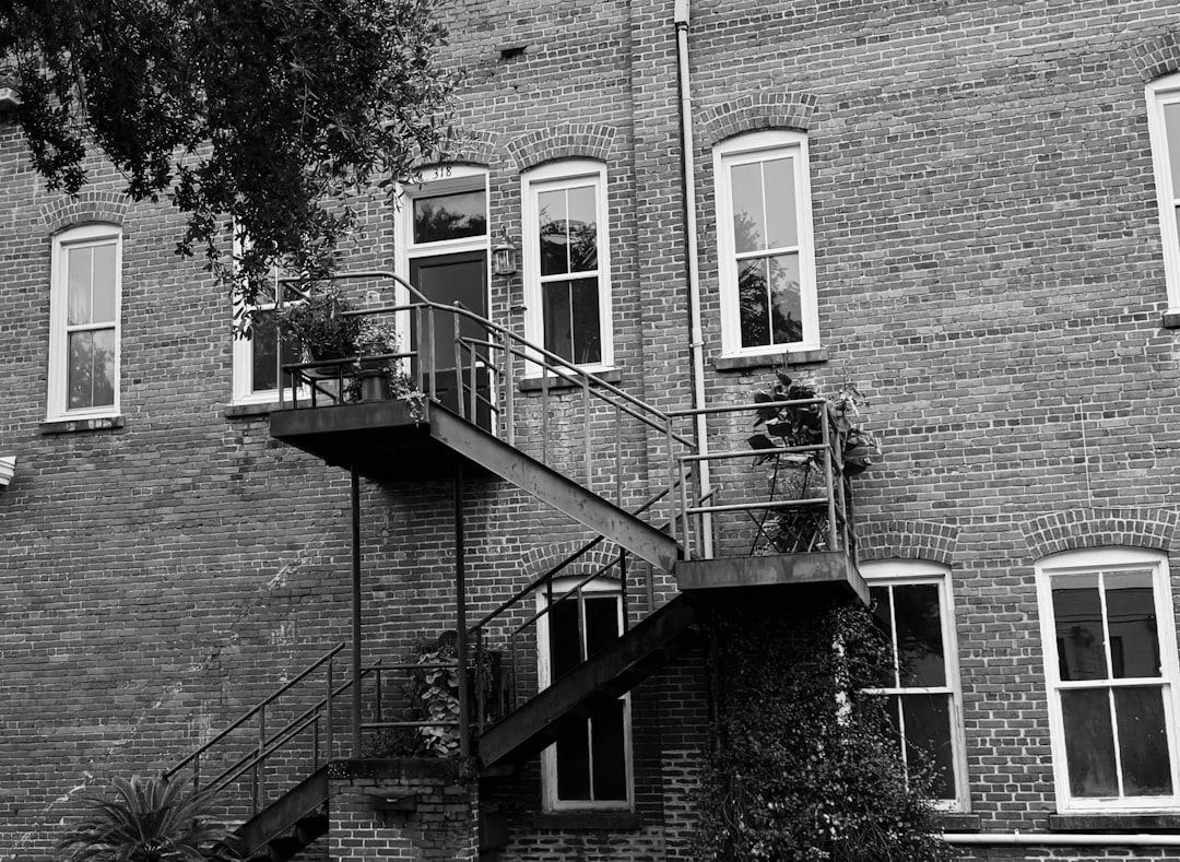 The Right Ladder for Safety and Efficiency