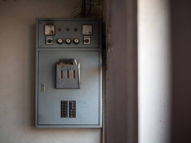 A Guide to Safely Resetting a Tripped Circuit Breaker