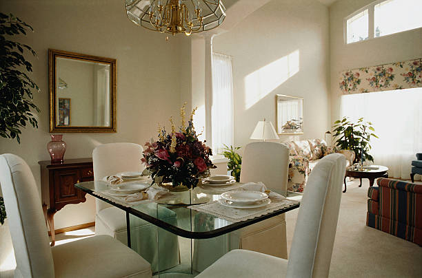 Clever Design Strategies to Make a Small Dining Room Feel More Spacious