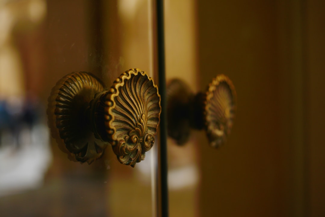 The Complete Guide to Cabinet Hinges
