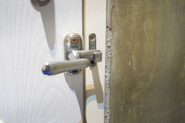 How to Fix a Misaligned Deadbolt: A Simple Guide for Homeowners