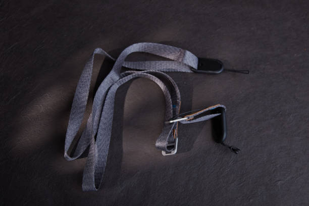 When to Use a Cam Buckle vs. a Ratchet Strap