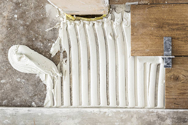 How to Fix Bathtub Caulk Like a Pro: A Homeowner’s Guide