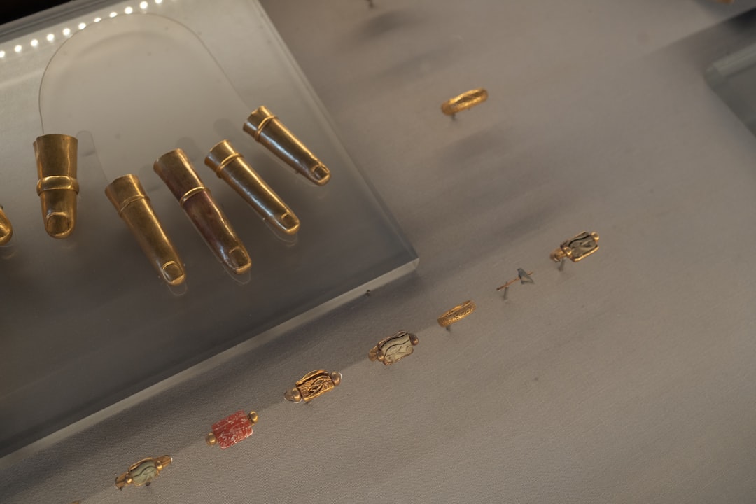 Choosing the Right Hinges for Your Home
